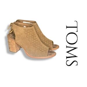TOMS Elba Cork Heeled Suede Ankle Sandals Camel Tan Womens Size 8 GUC!